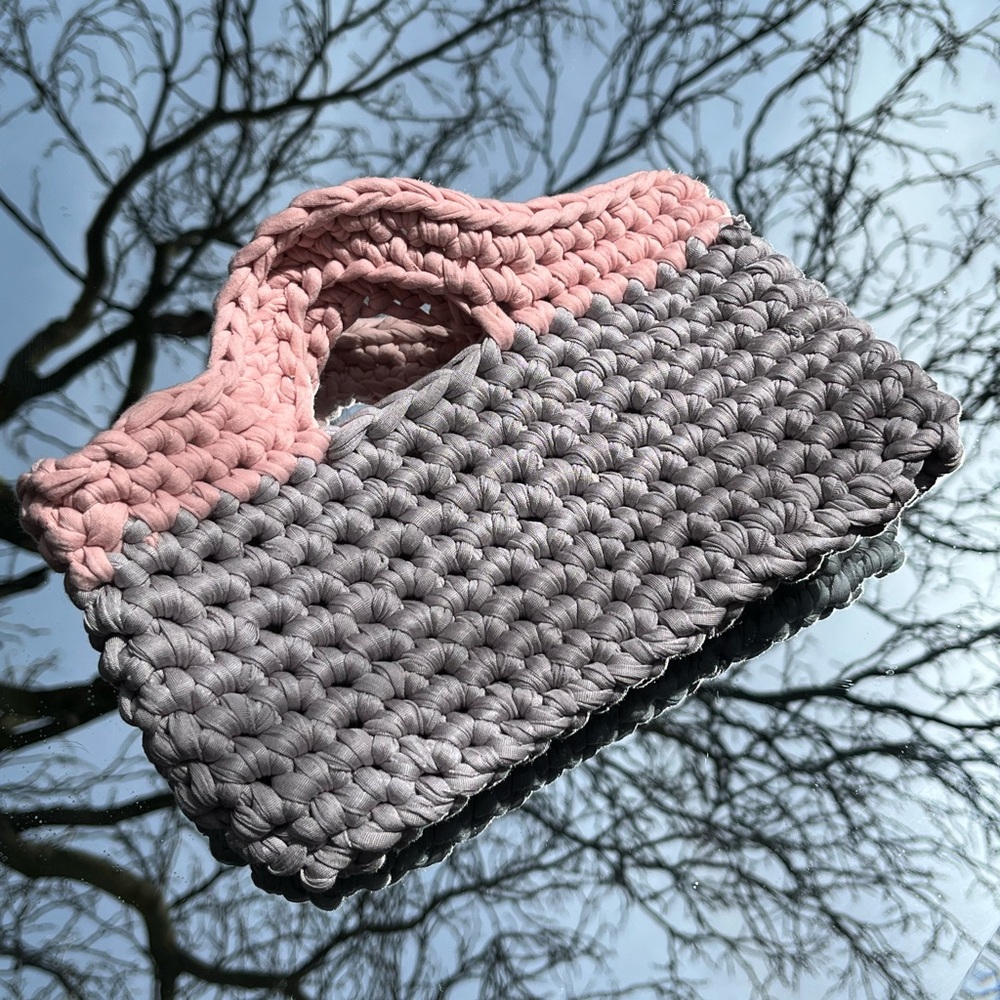 GREY AND PINK HANDBAG